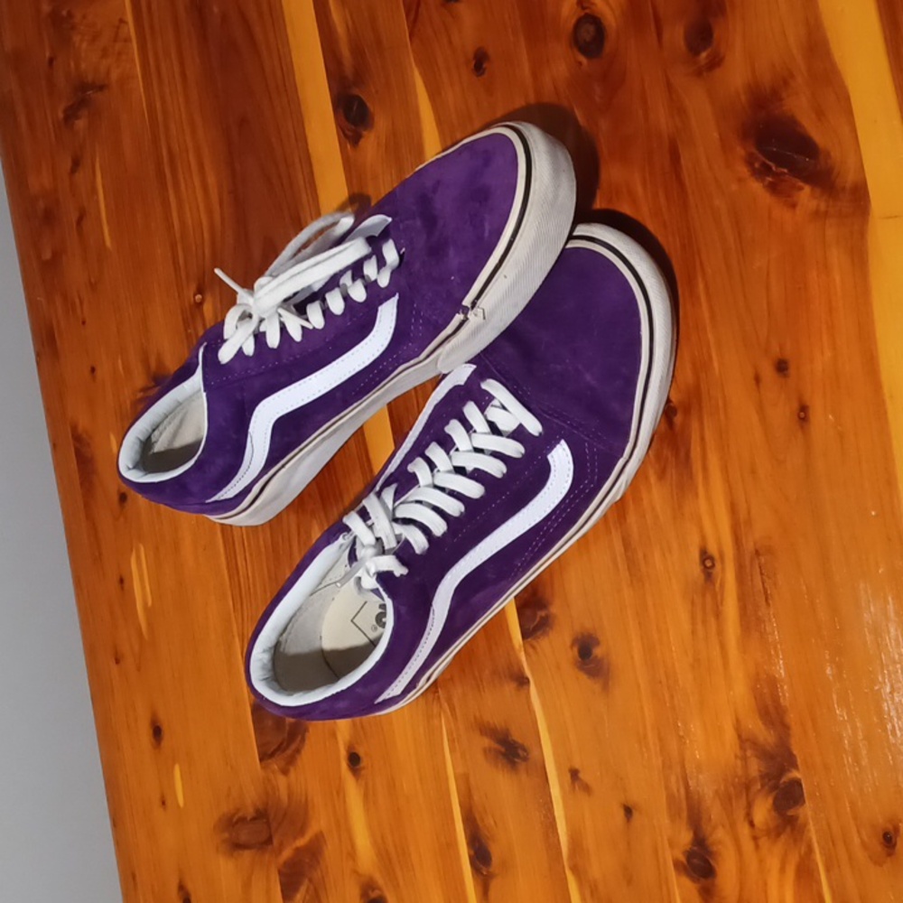 Vans Old Skool Purple Velvet shoes. 9.5